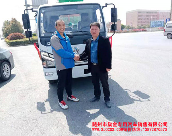 東風140馬力垃圾車感謝四川戰(zhàn)友支持信任
