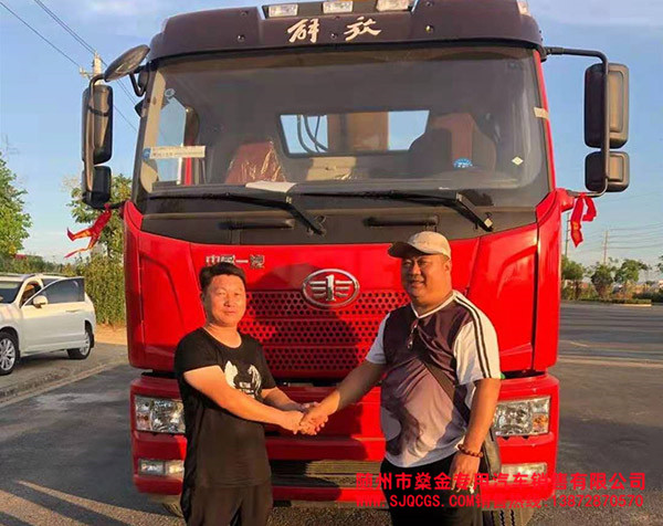 隨車吊發(fā)車案例，燊金專用汽車值得信賴