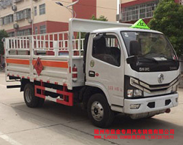 東風多利卡氣瓶運輸車