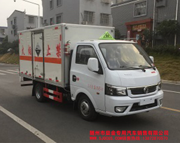 東風逸途腐蝕性物品箱式運輸車